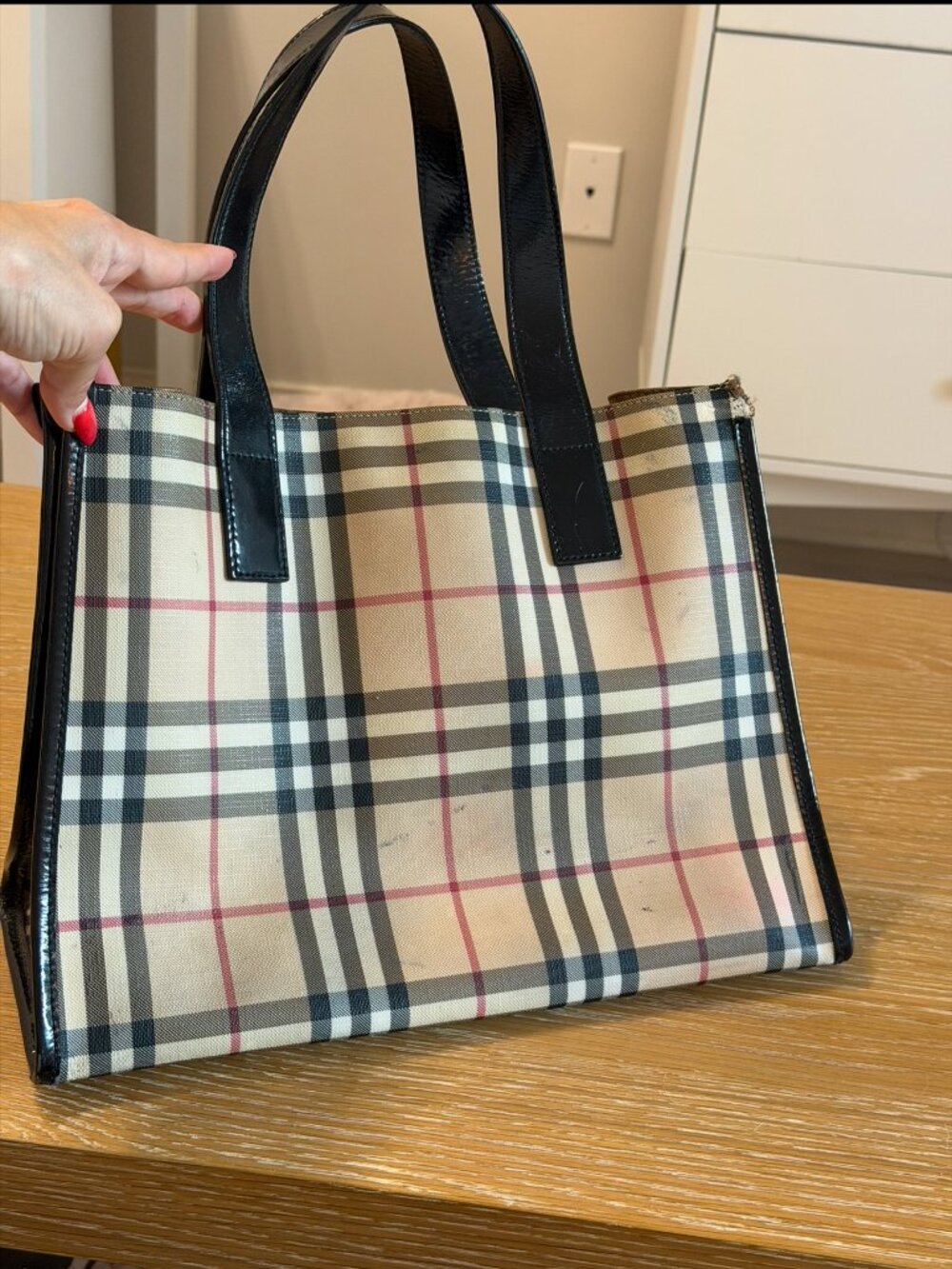 Authentic Burberry Nova Check Women's Shoulder Bag Patent Trim